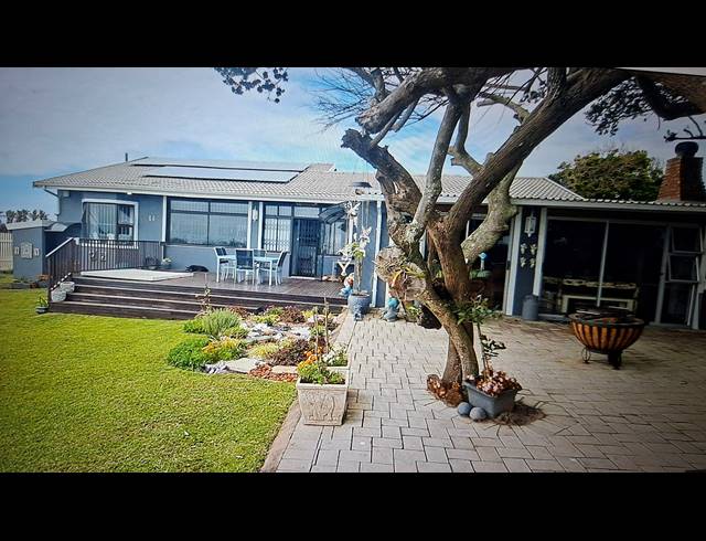 4 BEDROOM FREEHOLD FOR SALE IN PALM BEACH